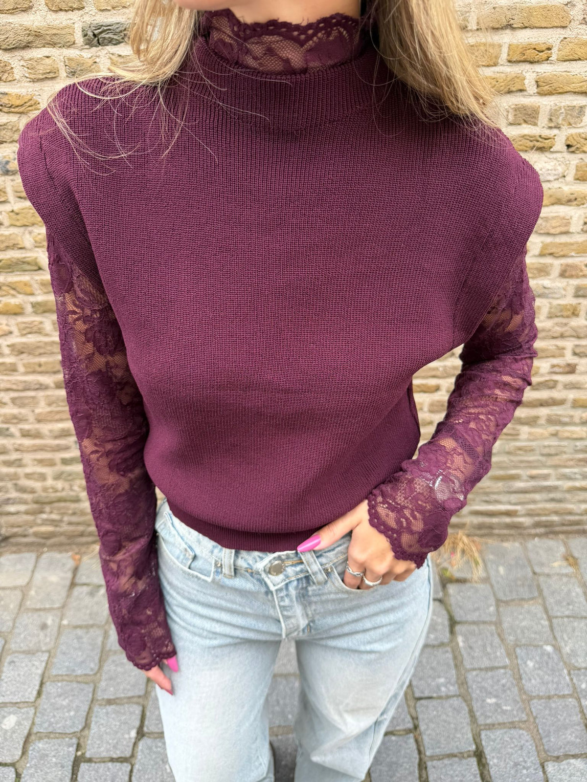 Bella Lace Top