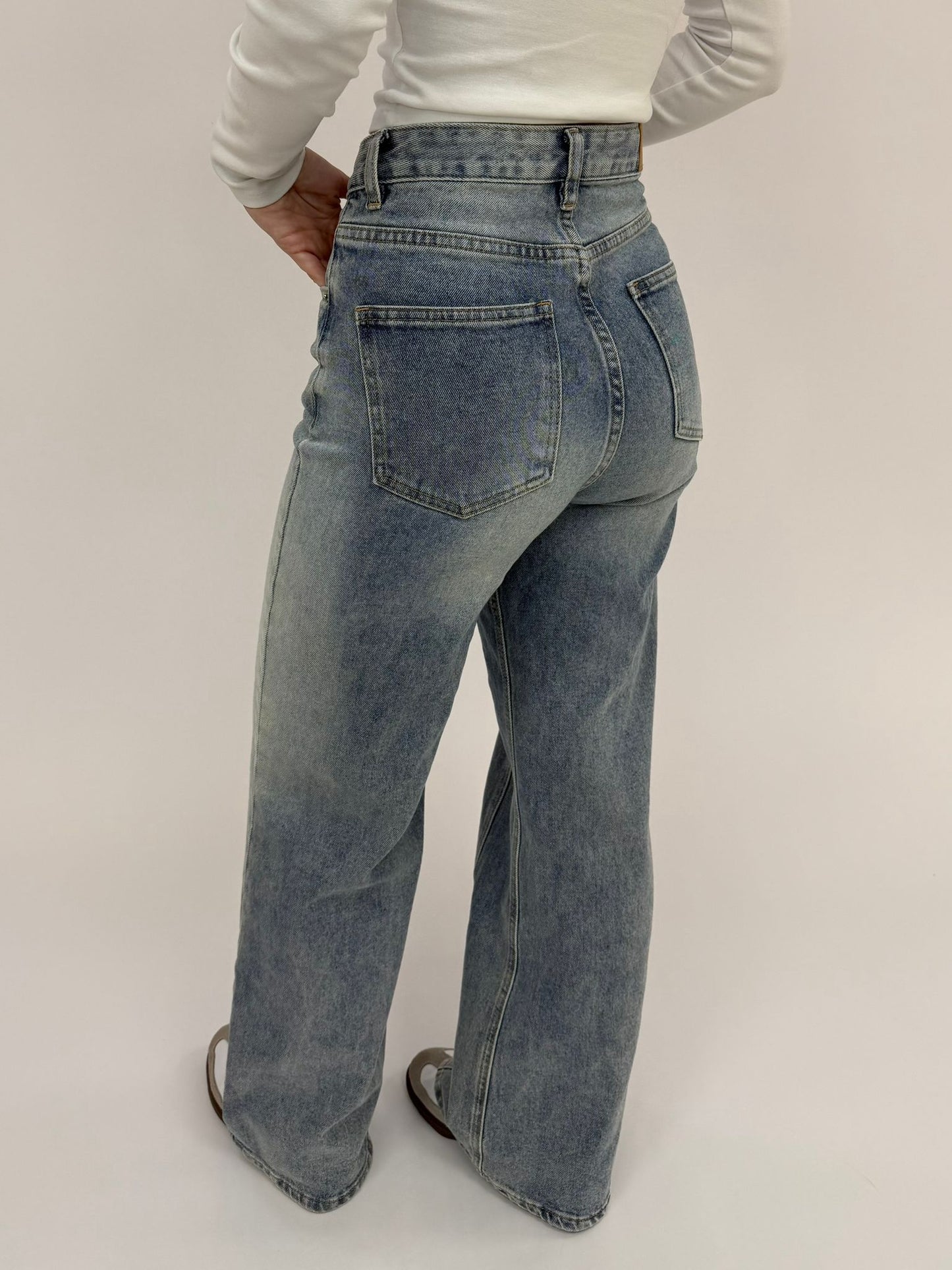Vera Wide Leg Jeans